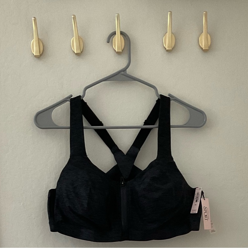 NWT Knockout Front Close Victoria’s Secret Black Sports Bra, Sz 40C